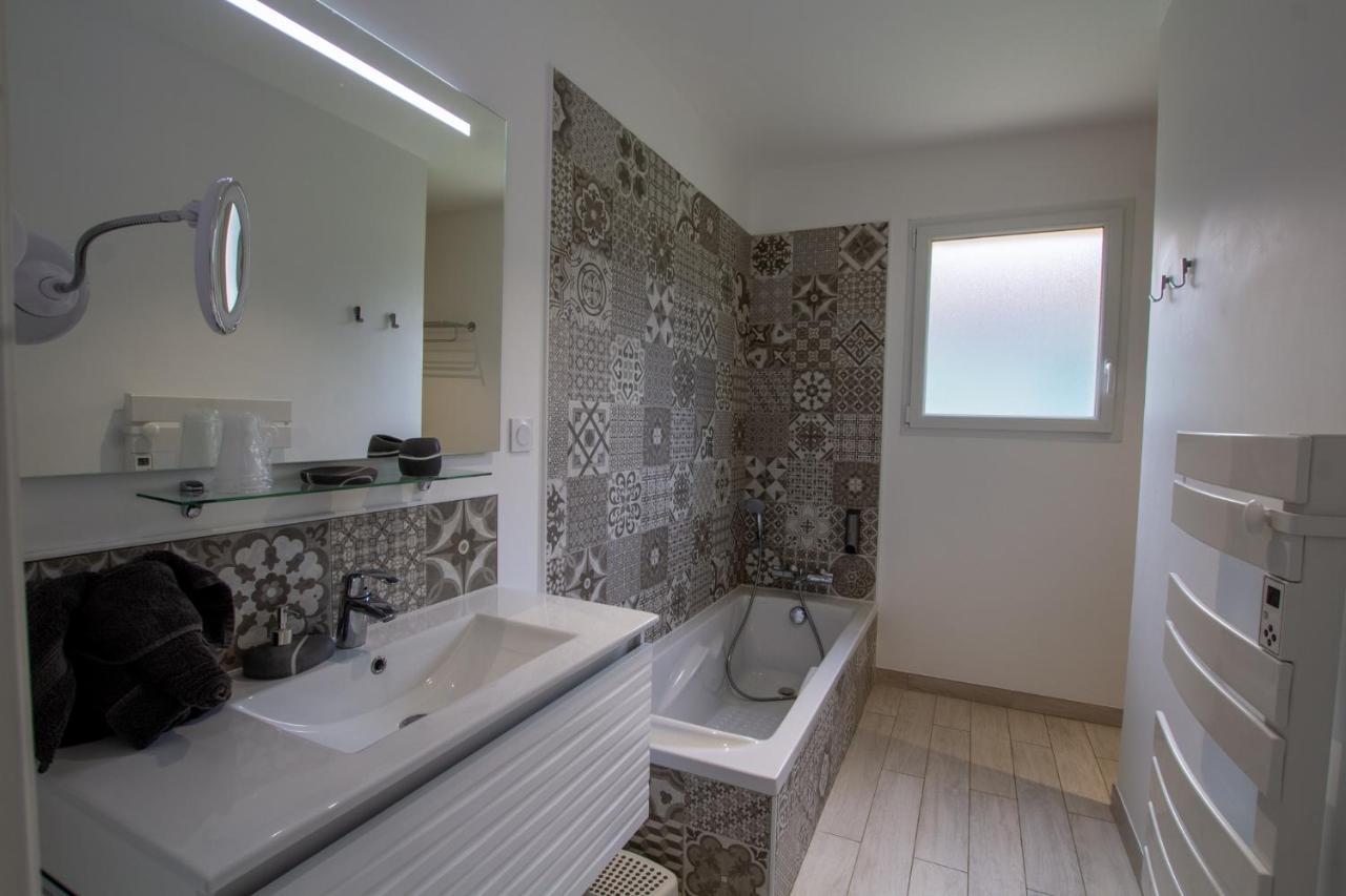 Notre Bastide Maison et table d'hôtes sur réservation, PISCINE et JACUZZI Marcillac-Saint-Quentin Exterior foto